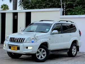 Toyota Land Cruiser Prado 2006 White