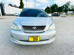 Toyota Harrier 2005 Silver