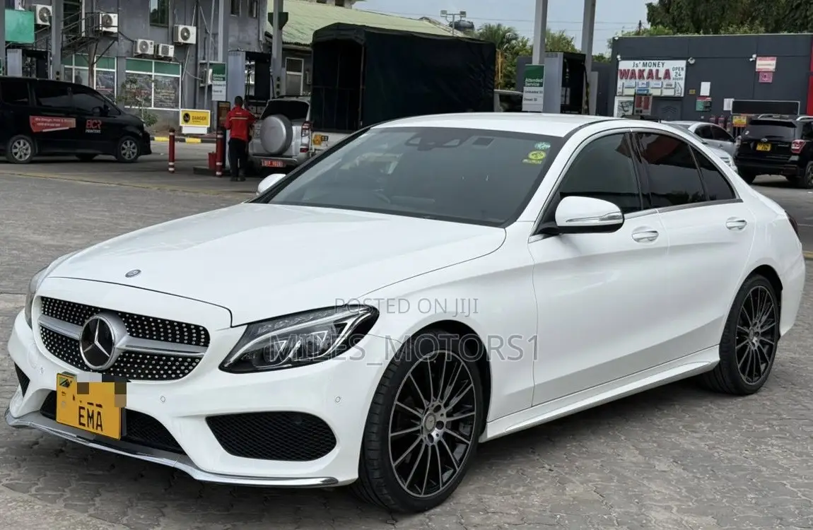 Mercedes-Benz C200 2014 White