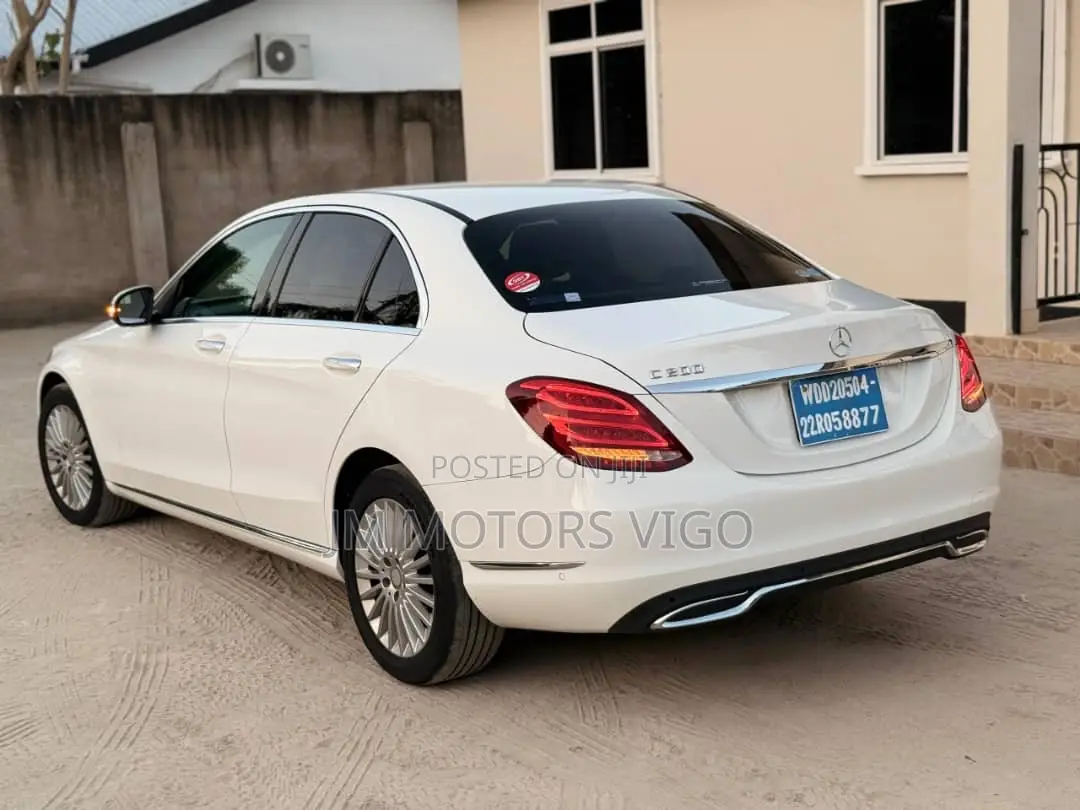Mercedes-Benz C-Class 2015 Pearl