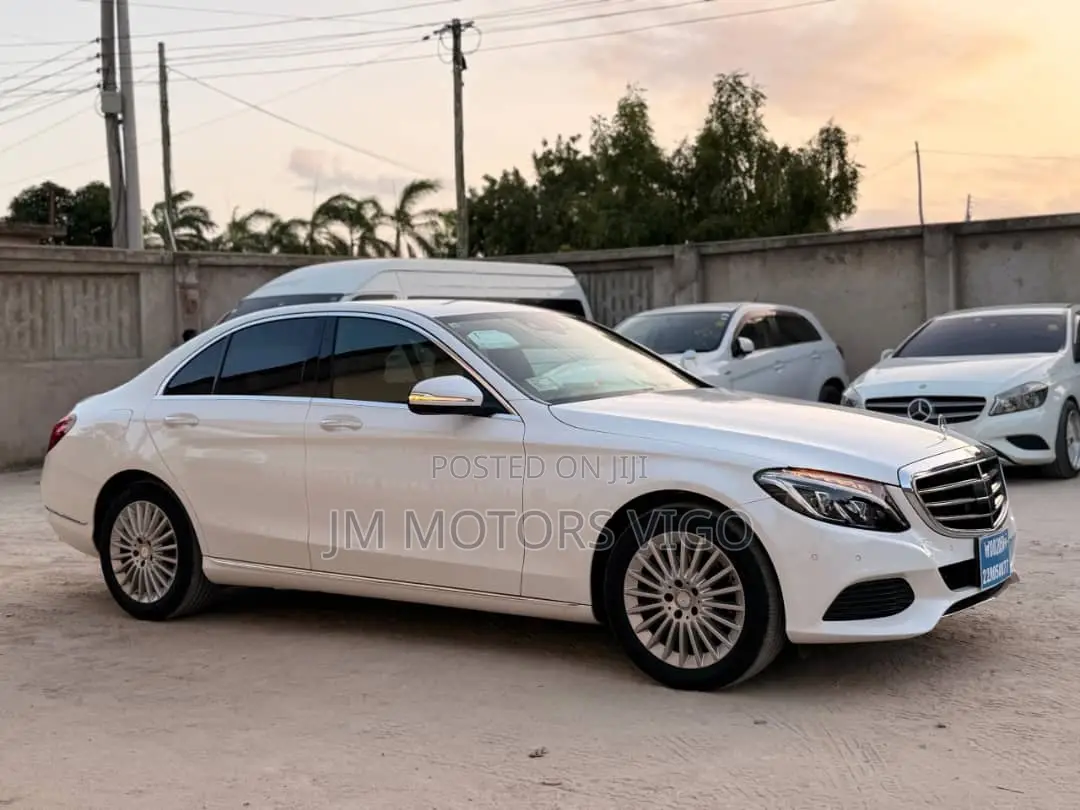 Mercedes-Benz C-Class 2015 Pearl