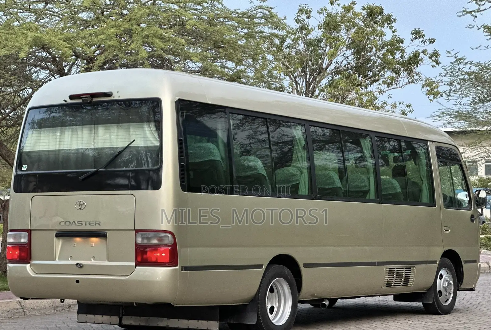 Toyota Coaster 2005 Beige