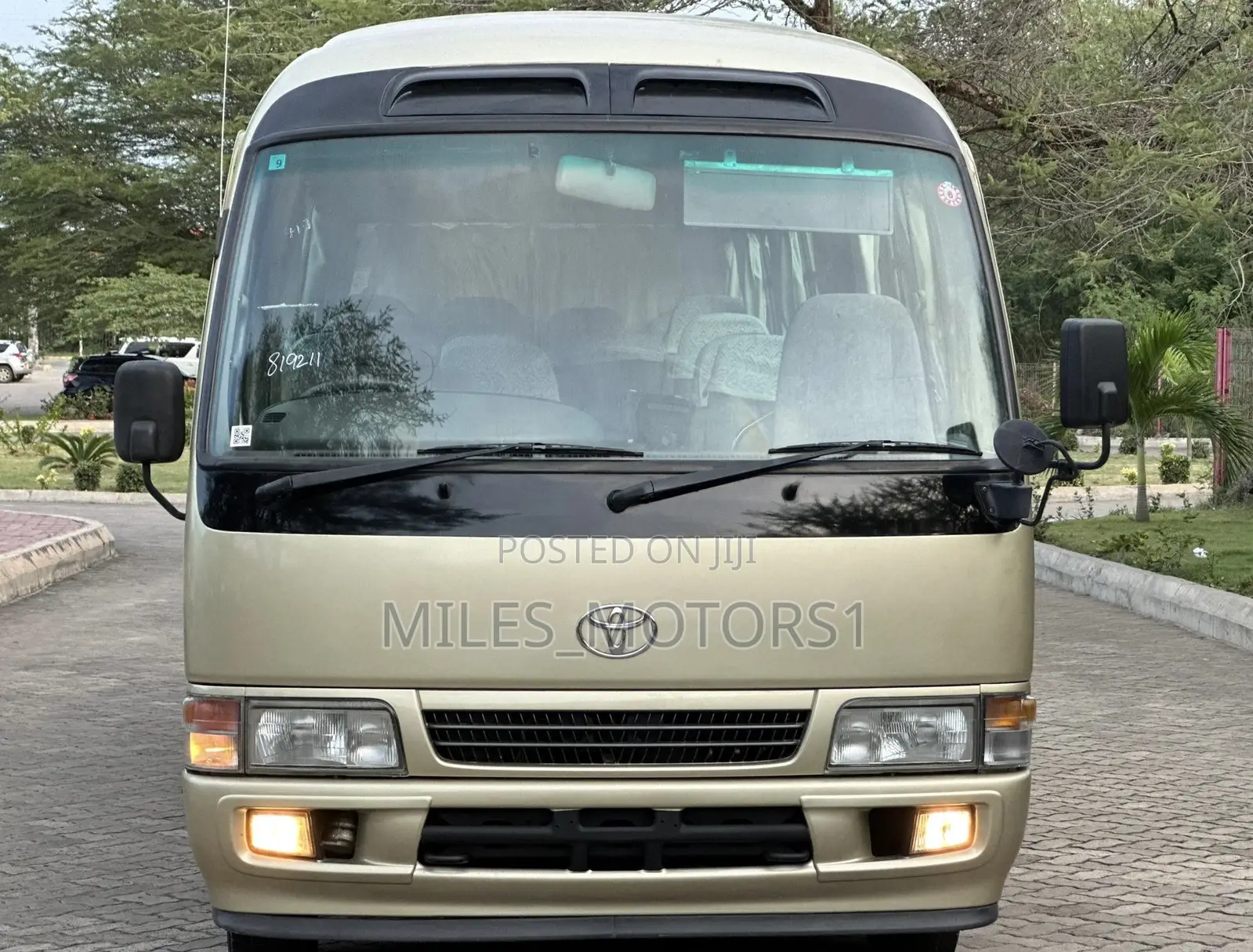 Toyota Coaster 2005 Beige