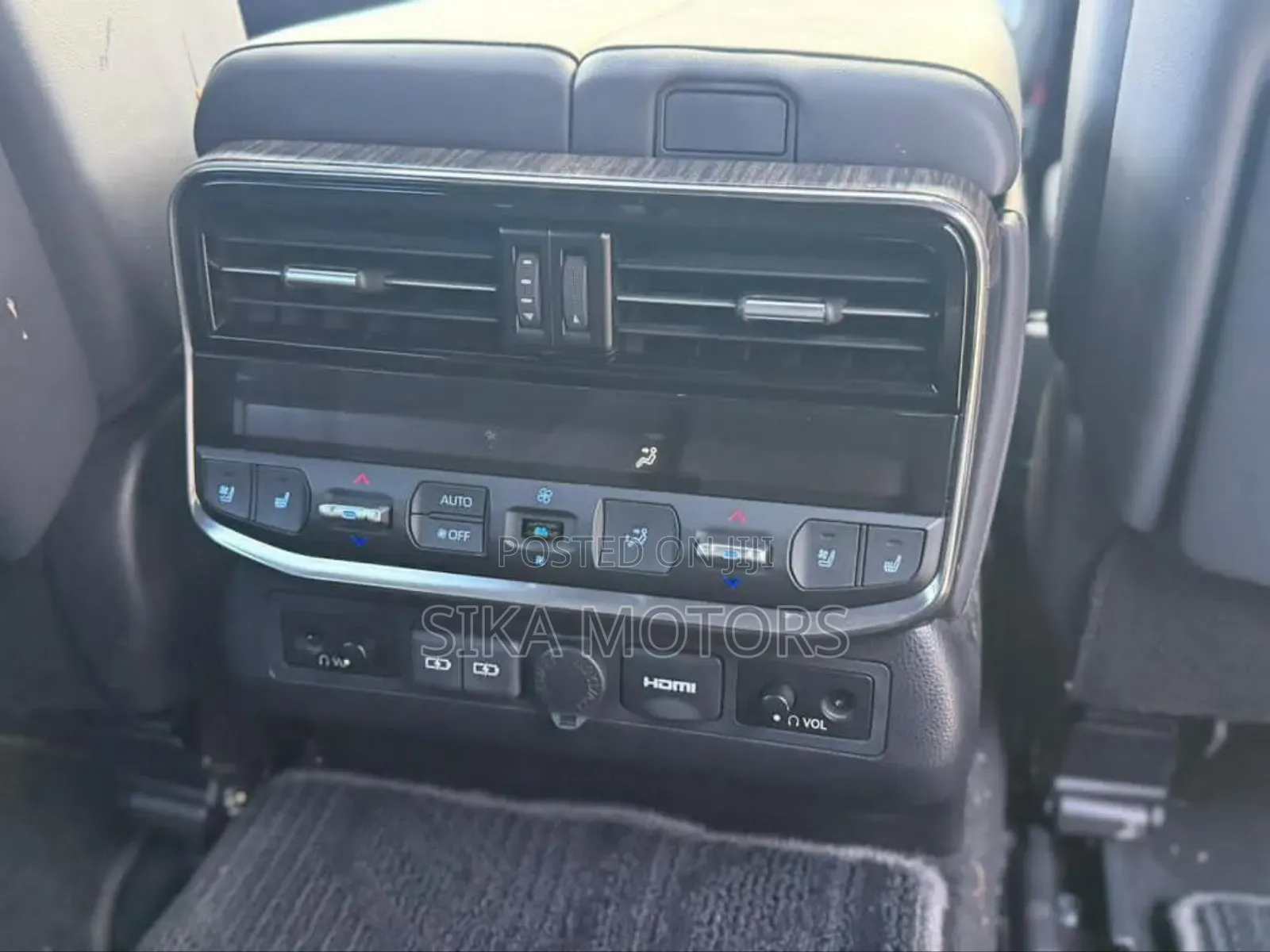 Toyota Land Cruiser Prado 2.8 2023 Black