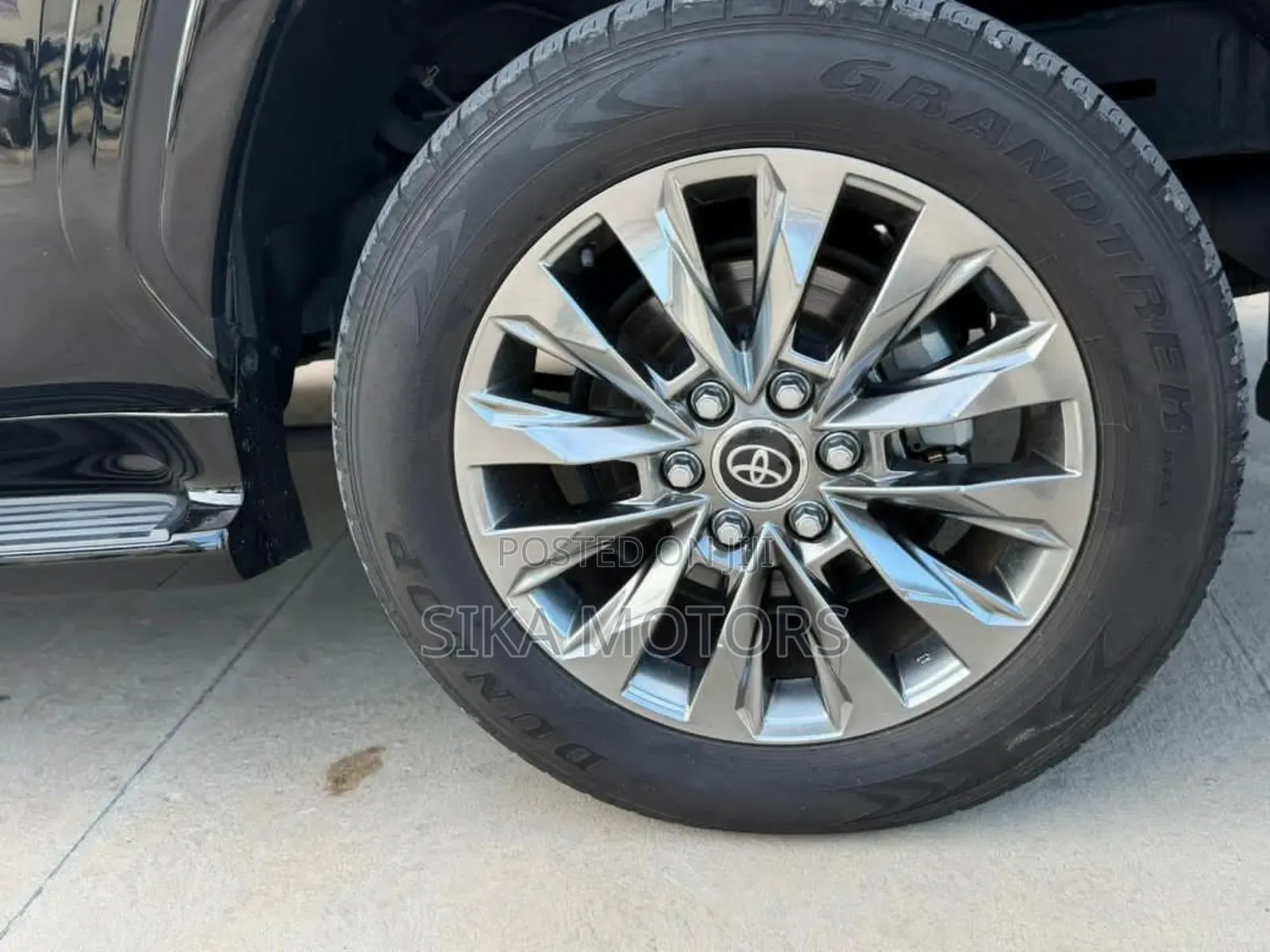 Toyota Land Cruiser Prado 2.8 2023 Black