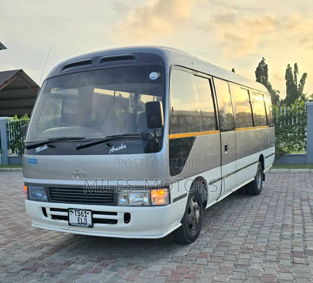 Toyota Coaster 2000 Grey