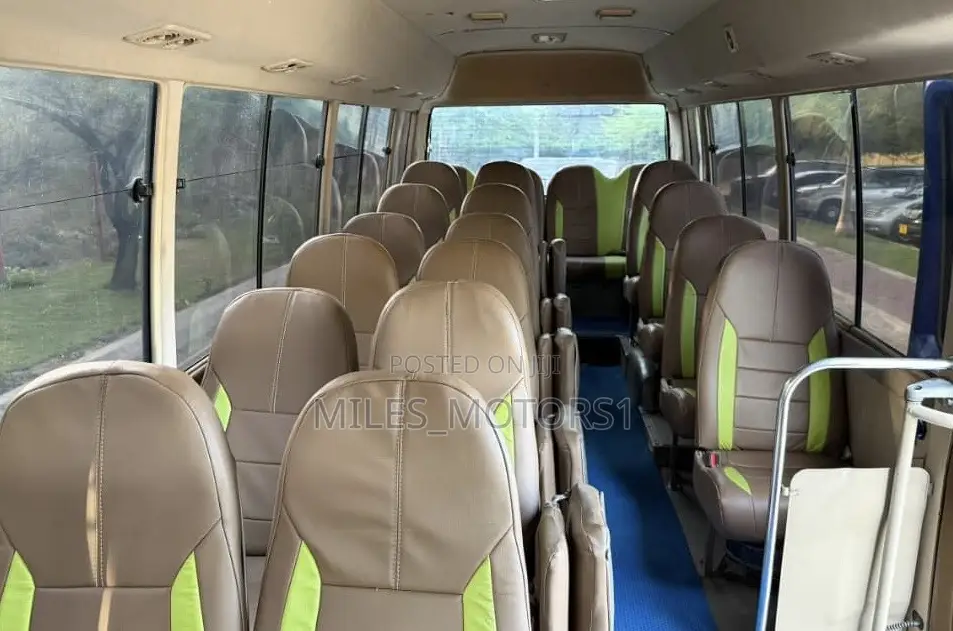 Toyota Coaster 1996 Blue