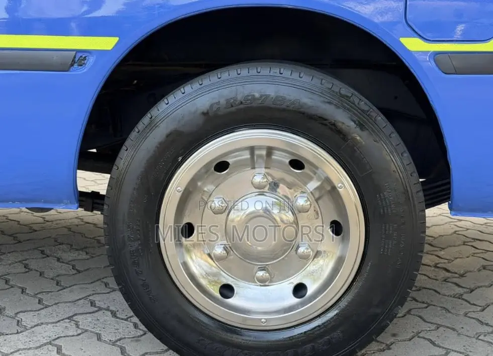 Toyota Coaster 1996 Blue