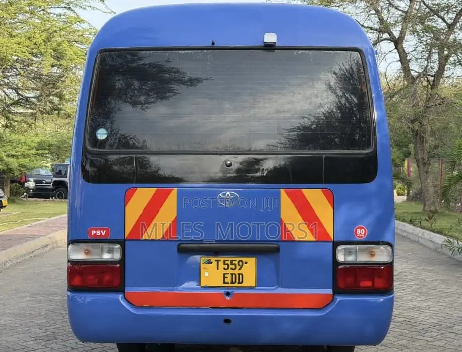 Toyota Coaster 1996 Blue