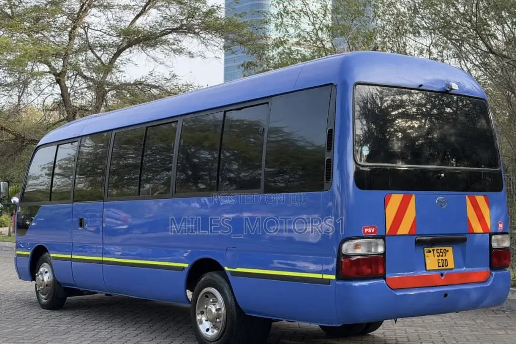Toyota Coaster 1996 Blue