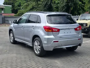 Mitsubishi RVR 2010 Silver