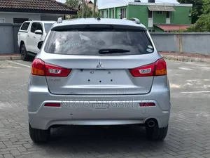 Mitsubishi RVR 2010 Silver