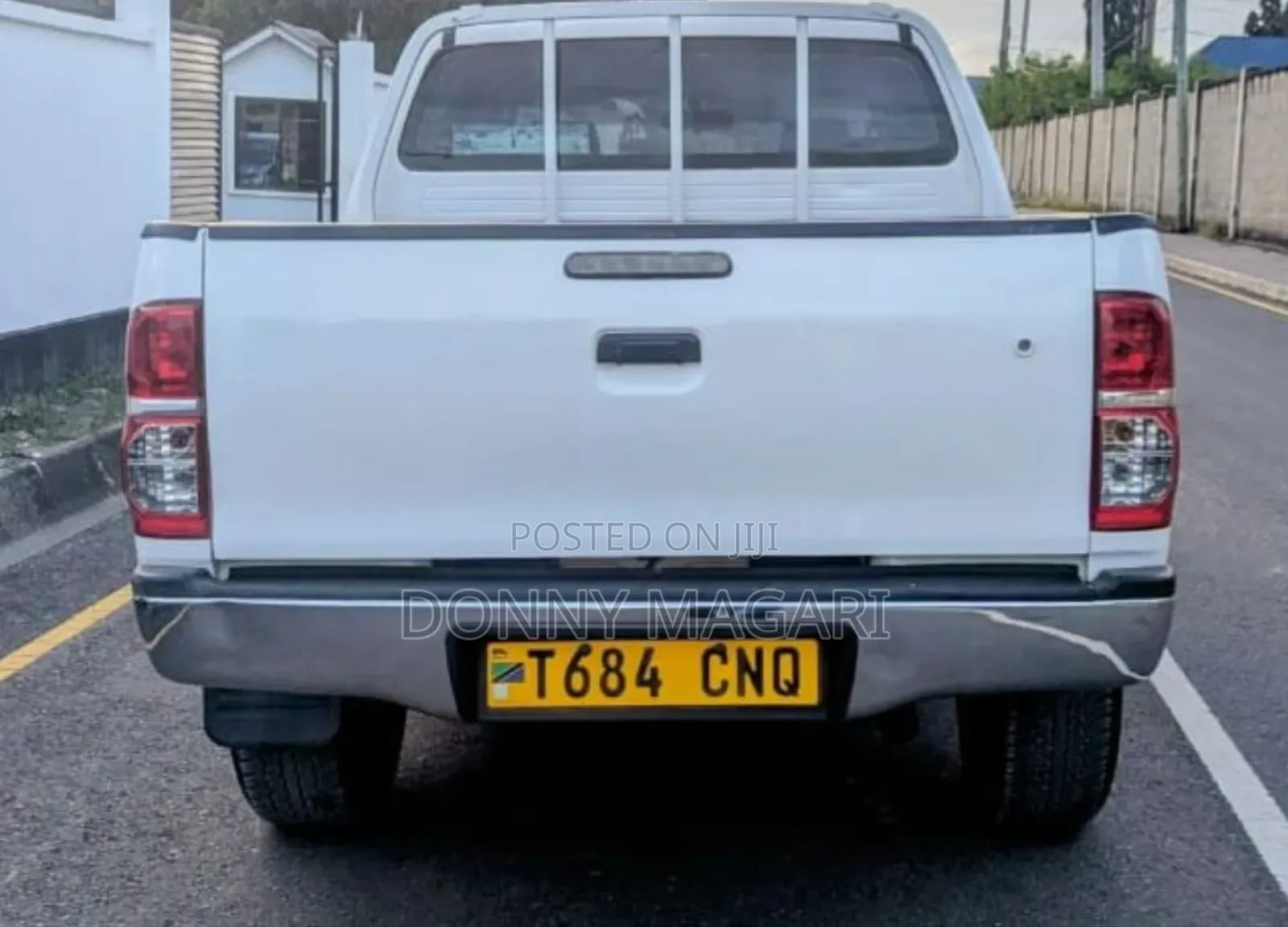 Toyota Hilux 2012 White