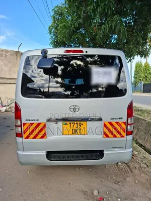 Toyota HiAce 2008 Grey