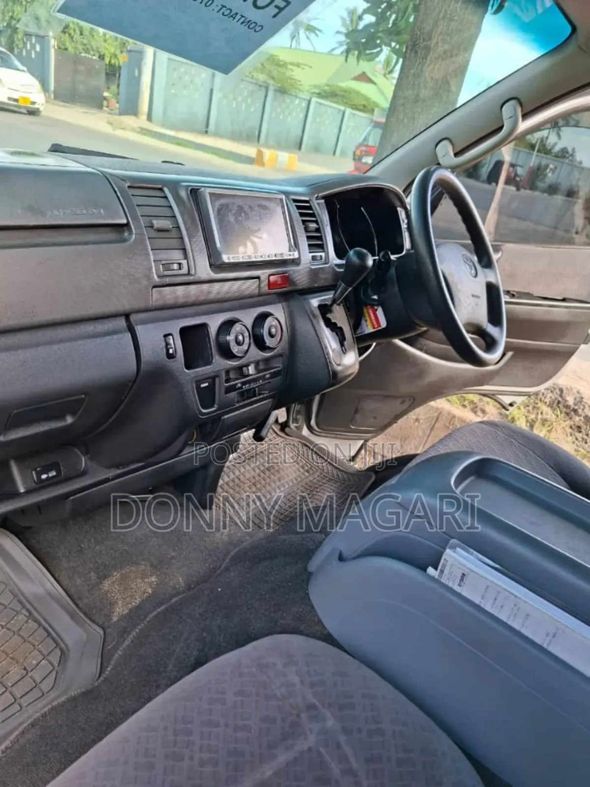 Toyota HiAce 2008 Grey