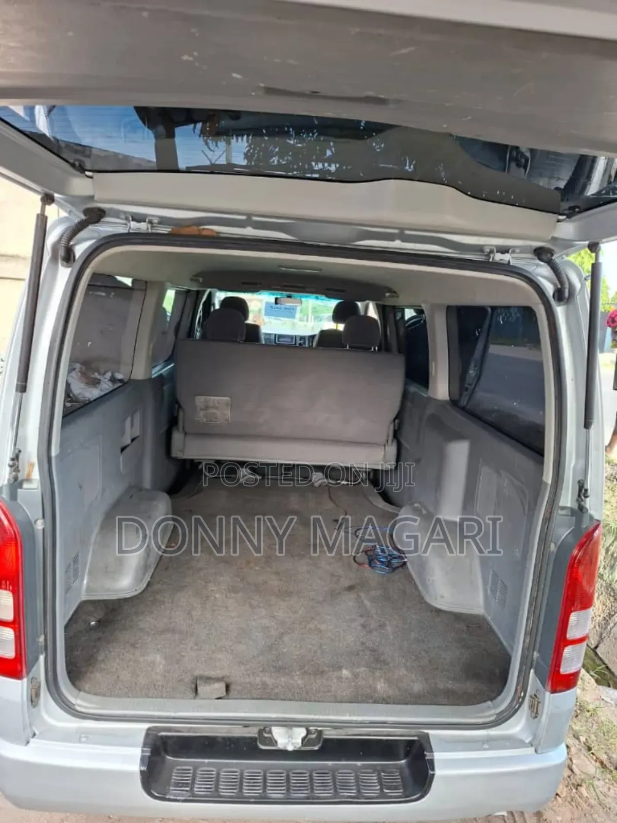 Toyota HiAce 2008 Grey