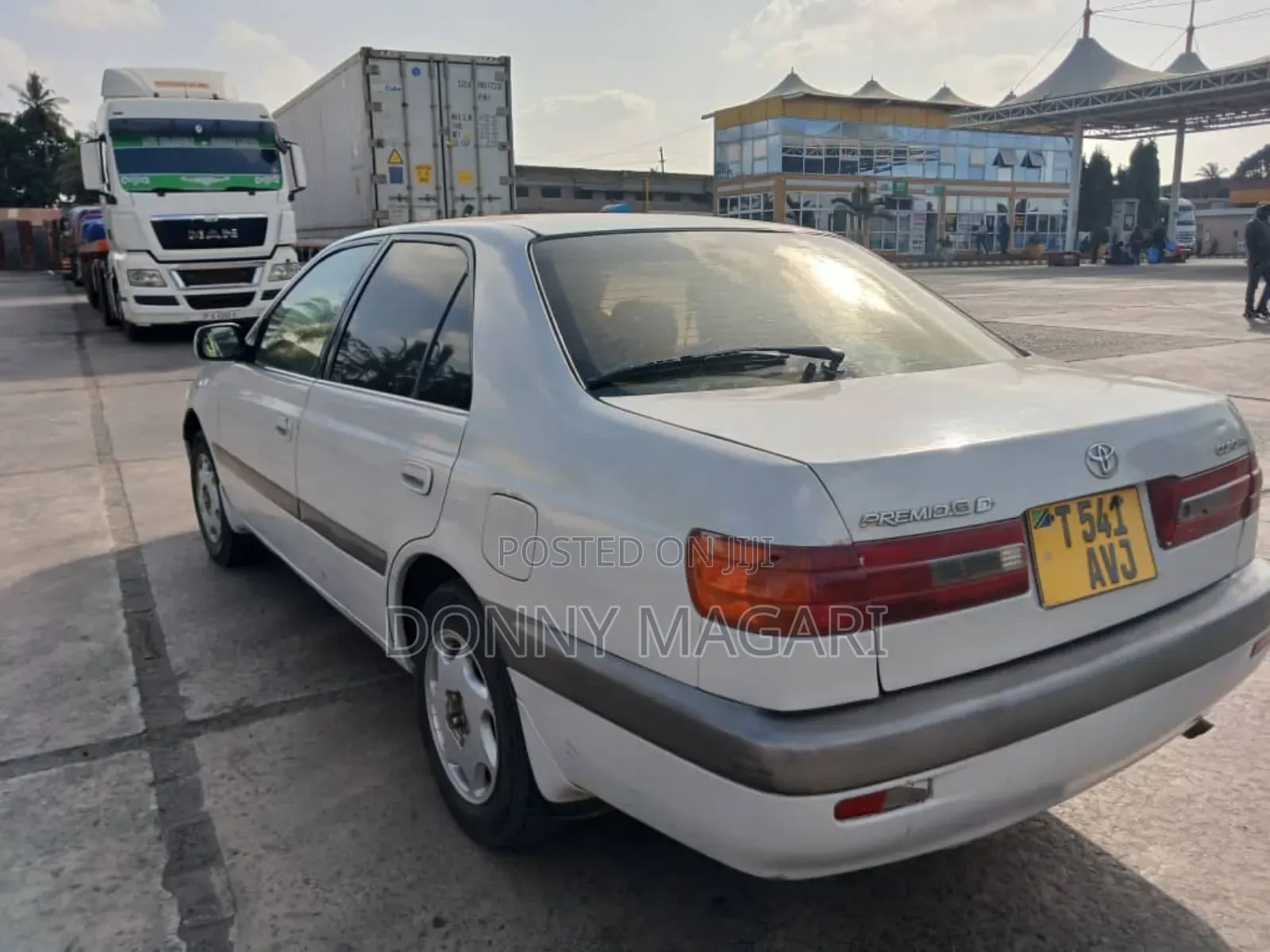 Toyota Premio 2001 White