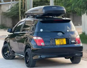 Toyota IST 2005 Black
