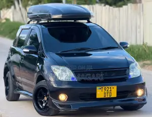 Toyota IST 2005 Black