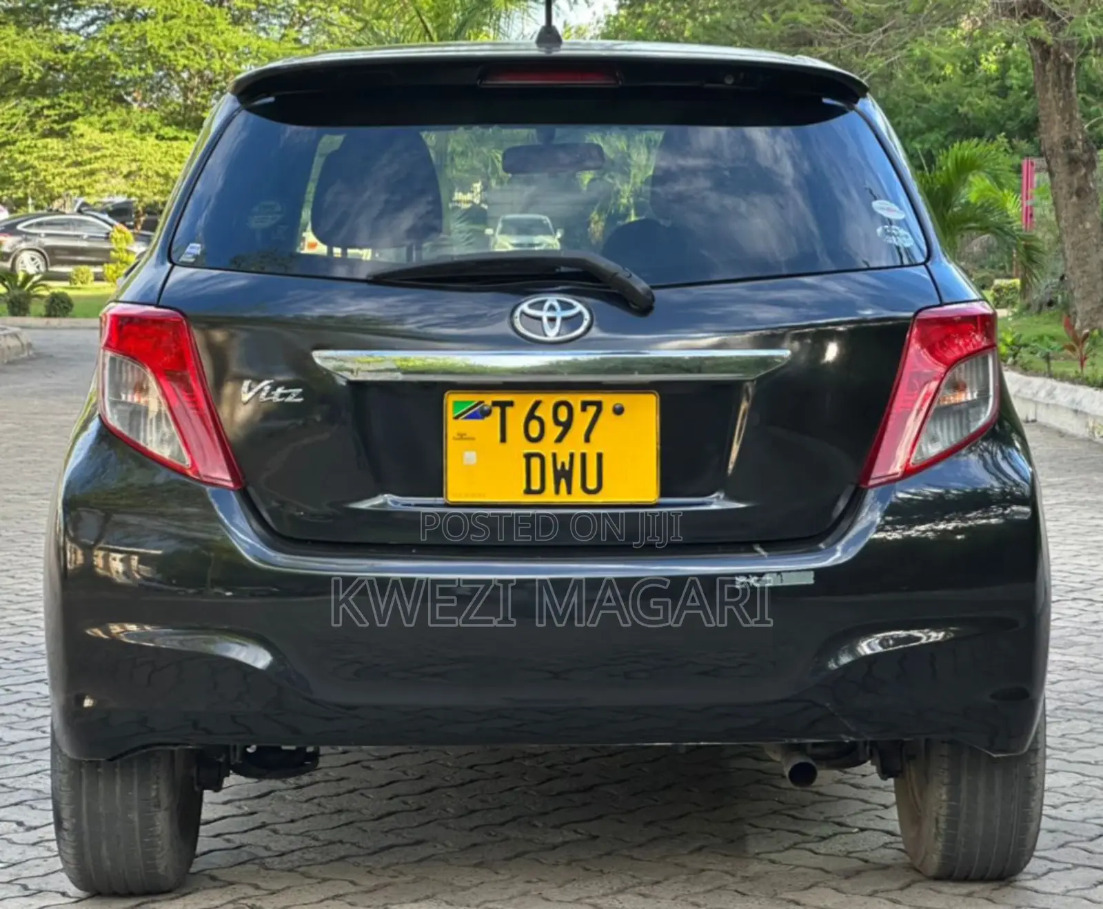Toyota Vitz 2012 Black