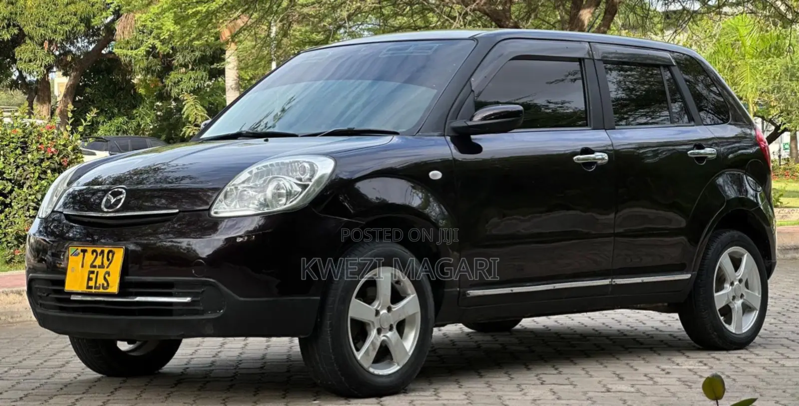 Mazda Verisa 2008 Maroon