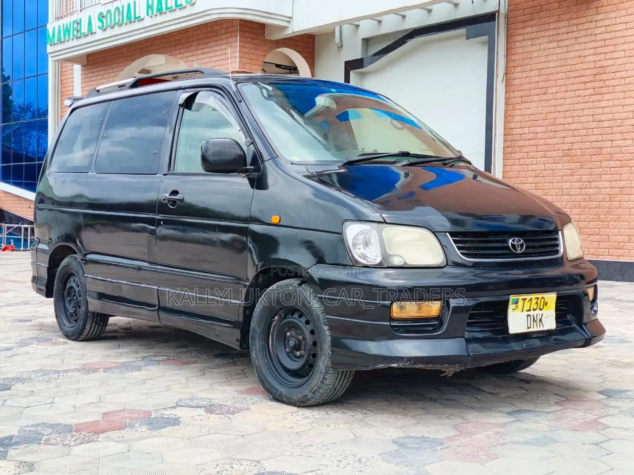 Toyota LiteAce Noah 2000 Black