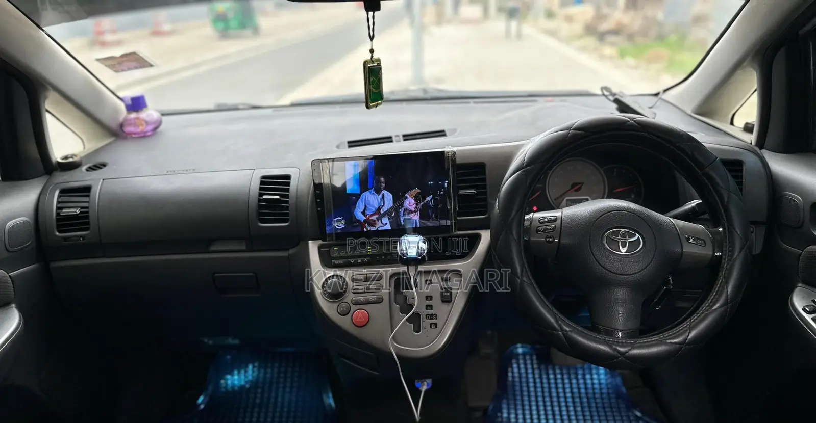 Toyota Wish 2004 Silver
