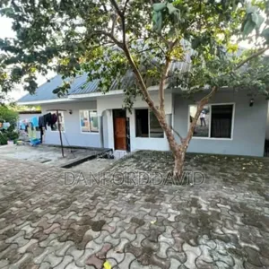 5bdrm House in Kahwa Real Estate, Goba for sale