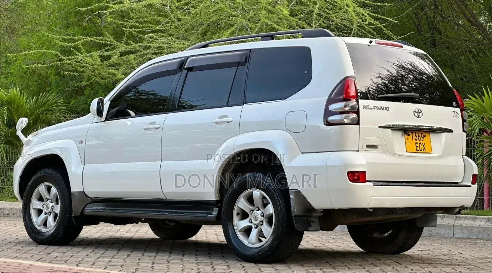 Toyota Land Cruiser Prado 2006 White