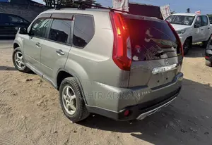 Nissan X-Trail 2.0 Petrol XE 2012 Beige