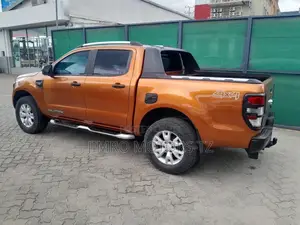 Ford Ranger 2015 Orange