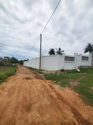 Plot Area SQM 700 for Sale at Madale Msigani