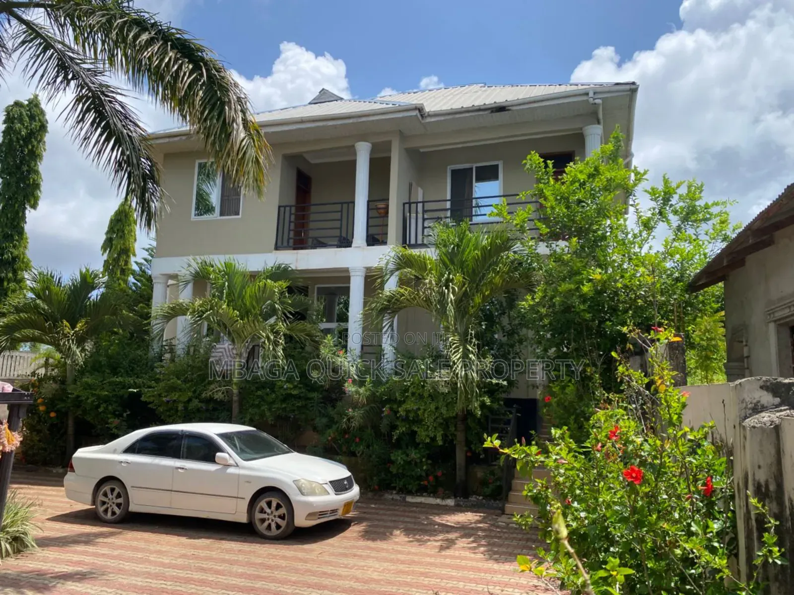 3bdrm House in Goba for sale