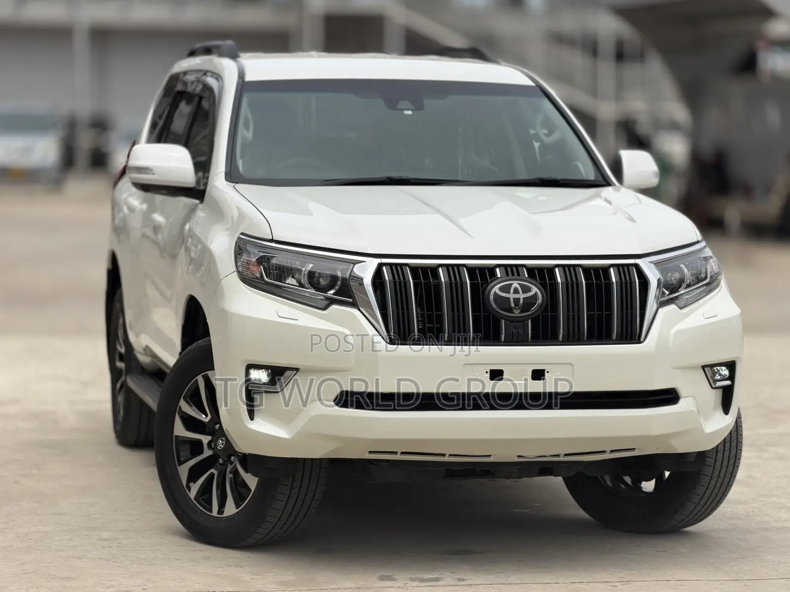 Toyota Land Cruiser Prado 2.8 2023 White