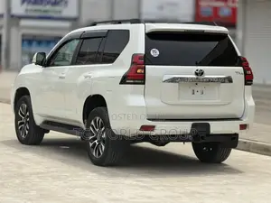 Toyota Land Cruiser Prado 2.8 2023 White