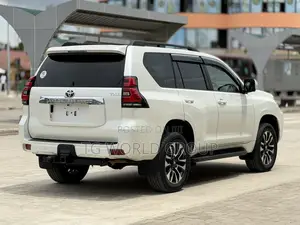 Toyota Land Cruiser Prado 2.8 2023 White