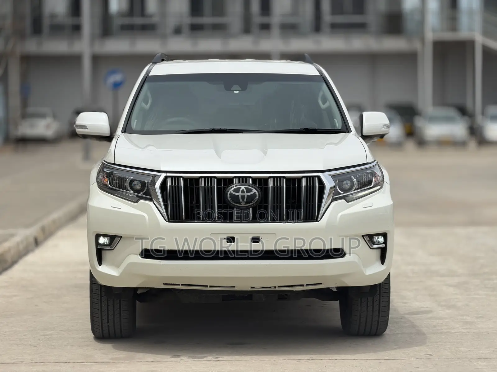 Toyota Land Cruiser Prado 2.8 2023 White