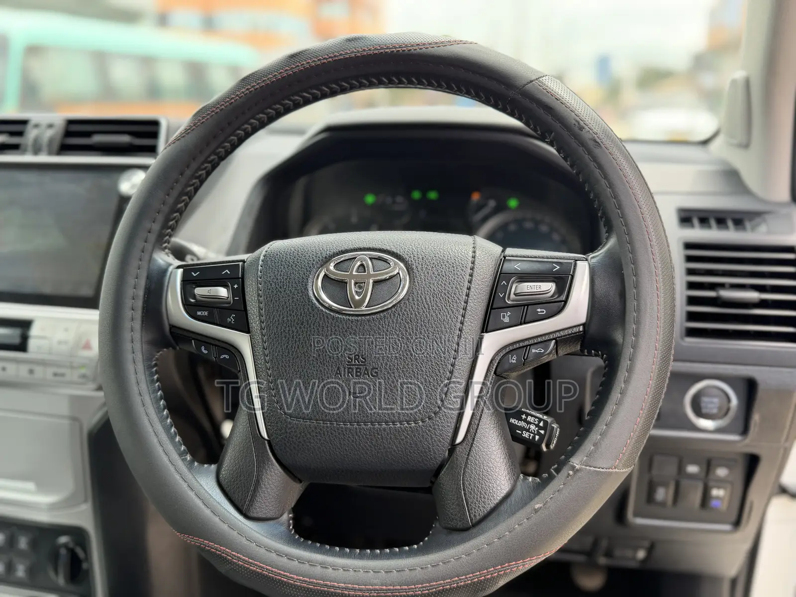 Toyota Land Cruiser Prado 2.8 2023 White