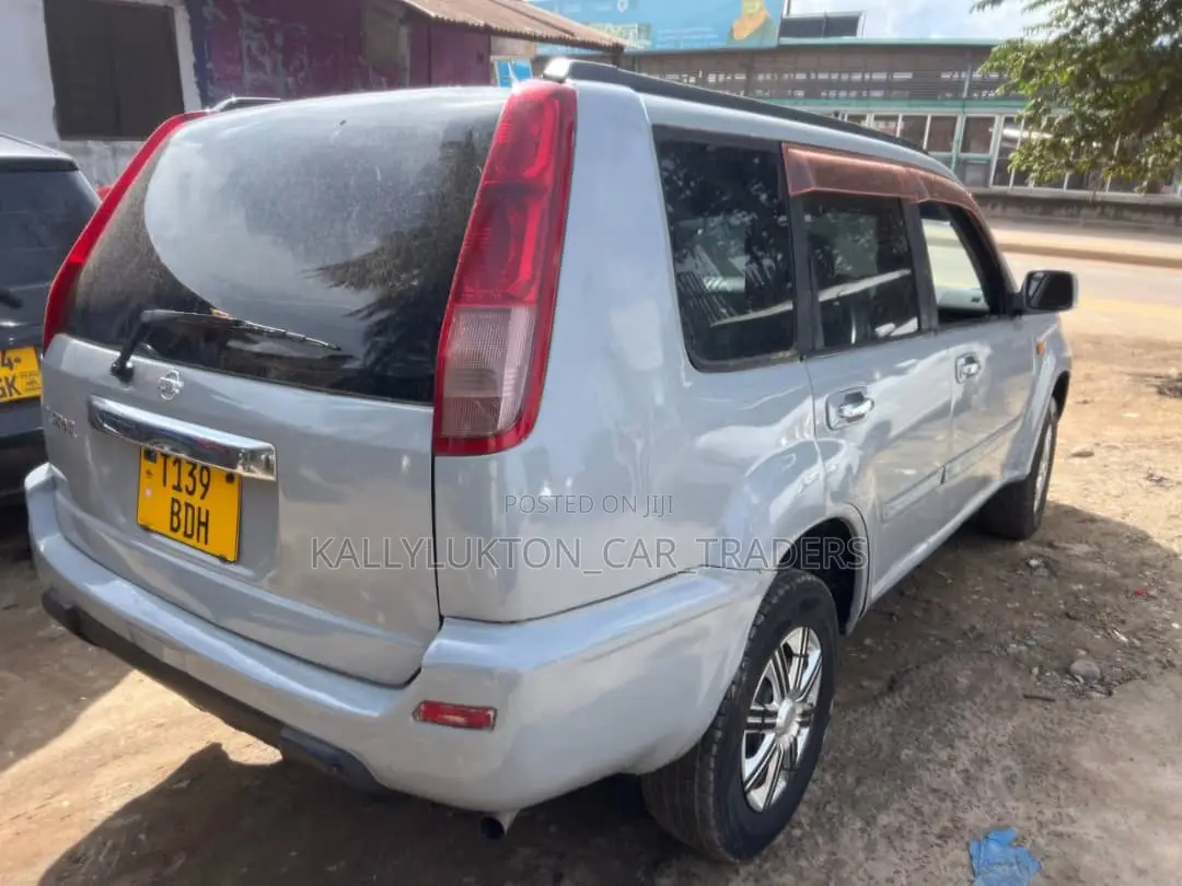 Nissan X-Trail 2004 Blue