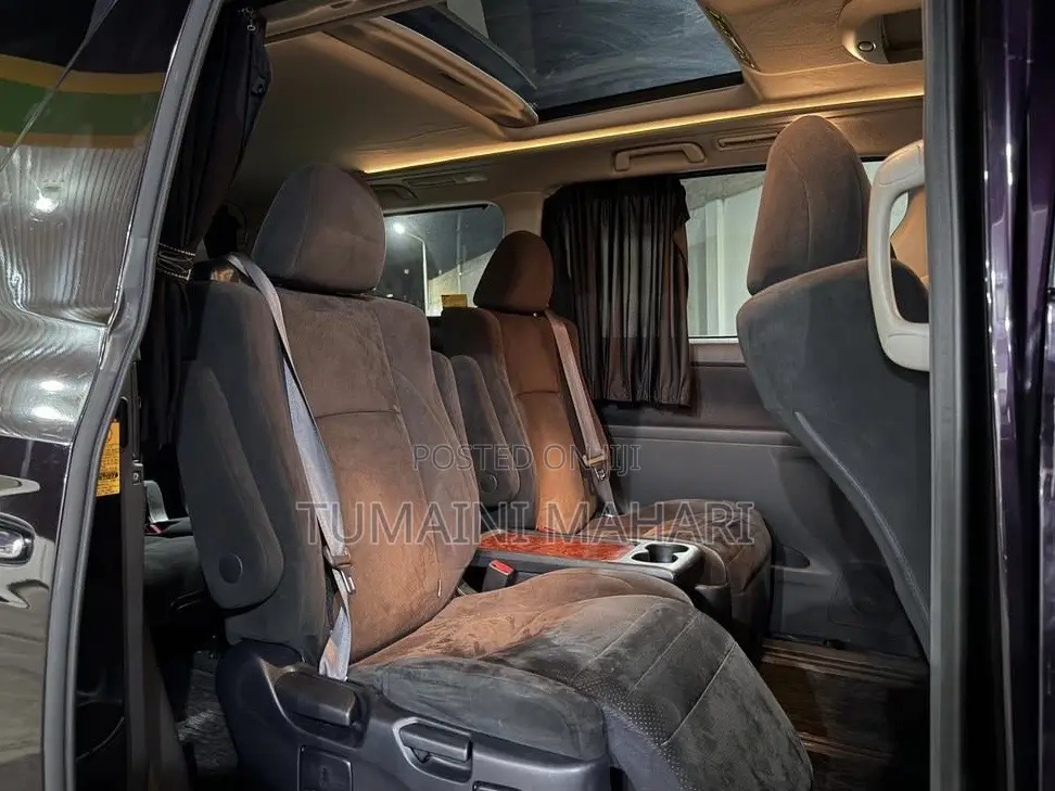 Toyota Vellfire 2010 Black