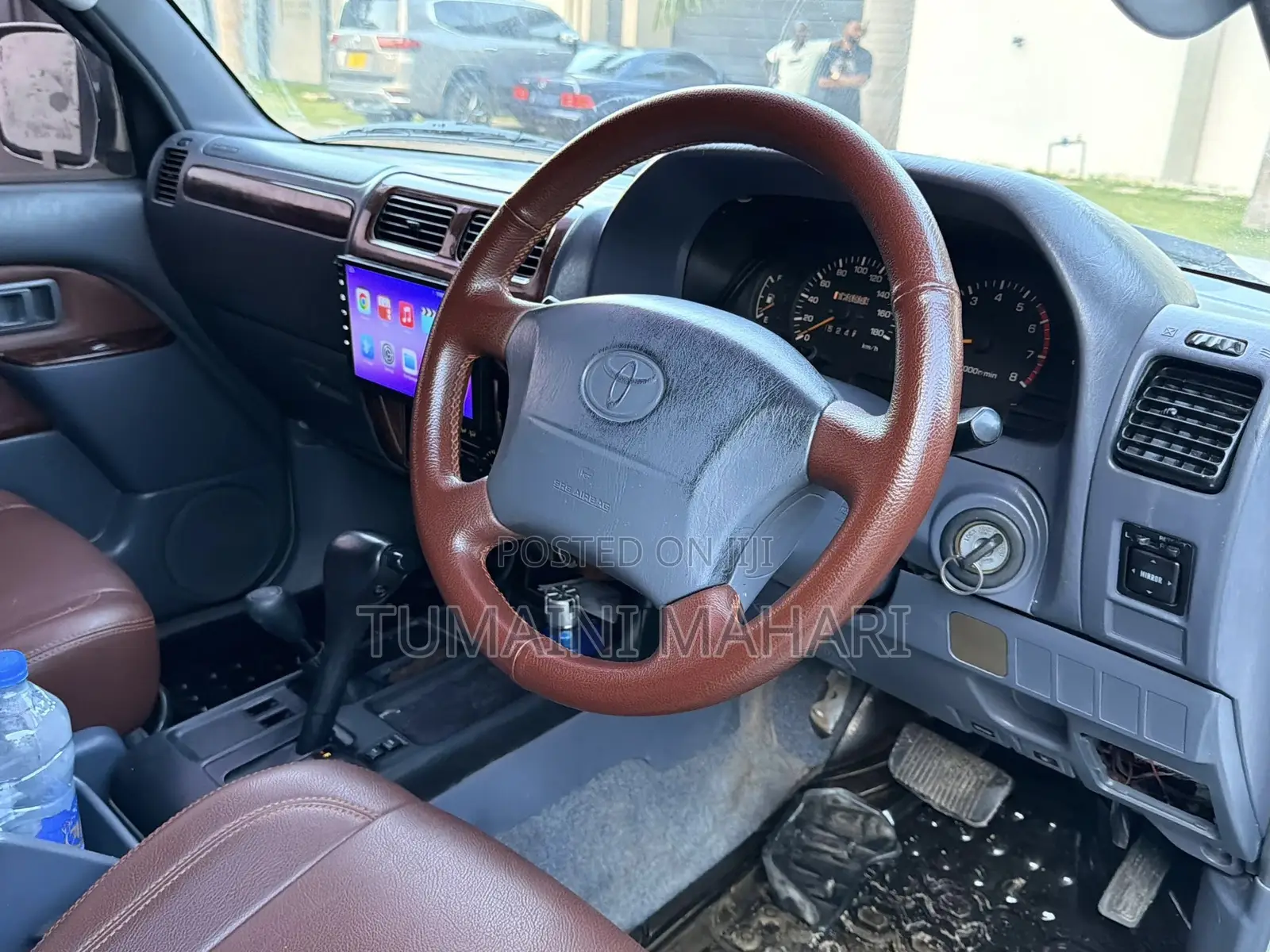 Toyota Land Cruiser 2002 White