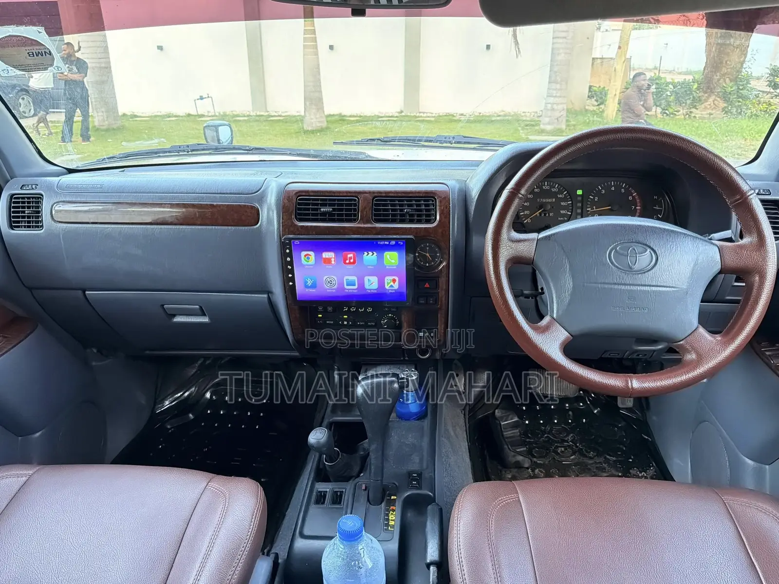 Toyota Land Cruiser 2002 White