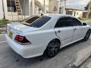 Toyota Crown 2007 White