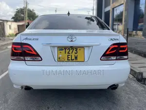 Toyota Crown 2007 White
