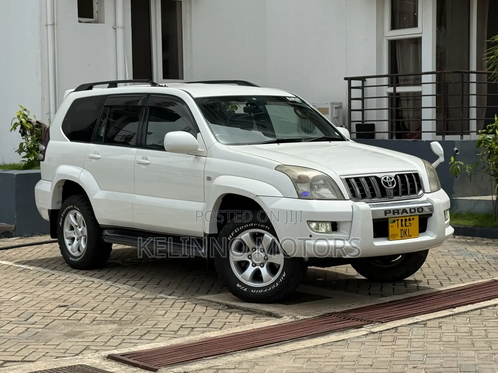 Toyota Land Cruiser Prado 2006 White