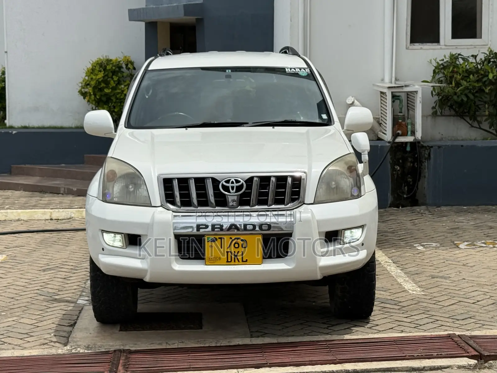 Toyota Land Cruiser Prado 2006 White