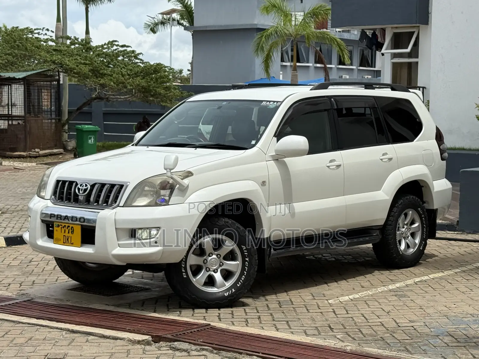 Toyota Land Cruiser Prado 2006 White