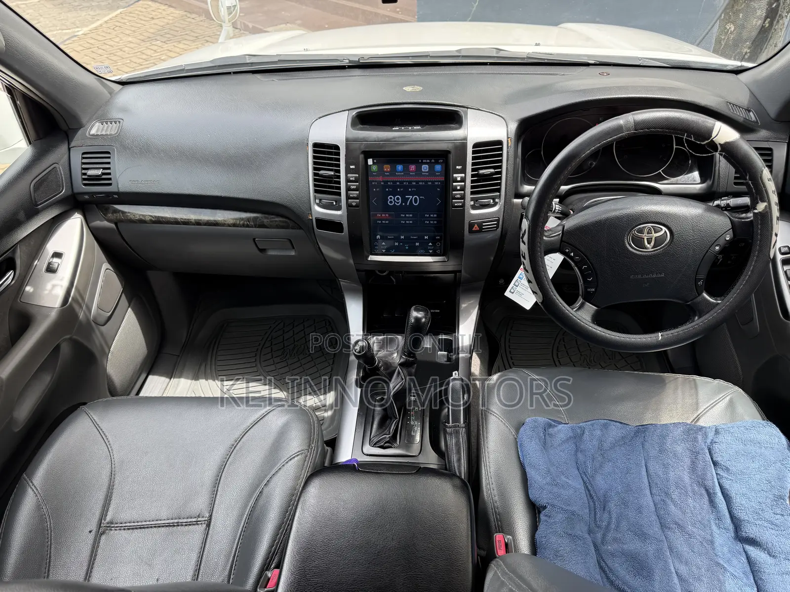 Toyota Land Cruiser Prado 2006 White