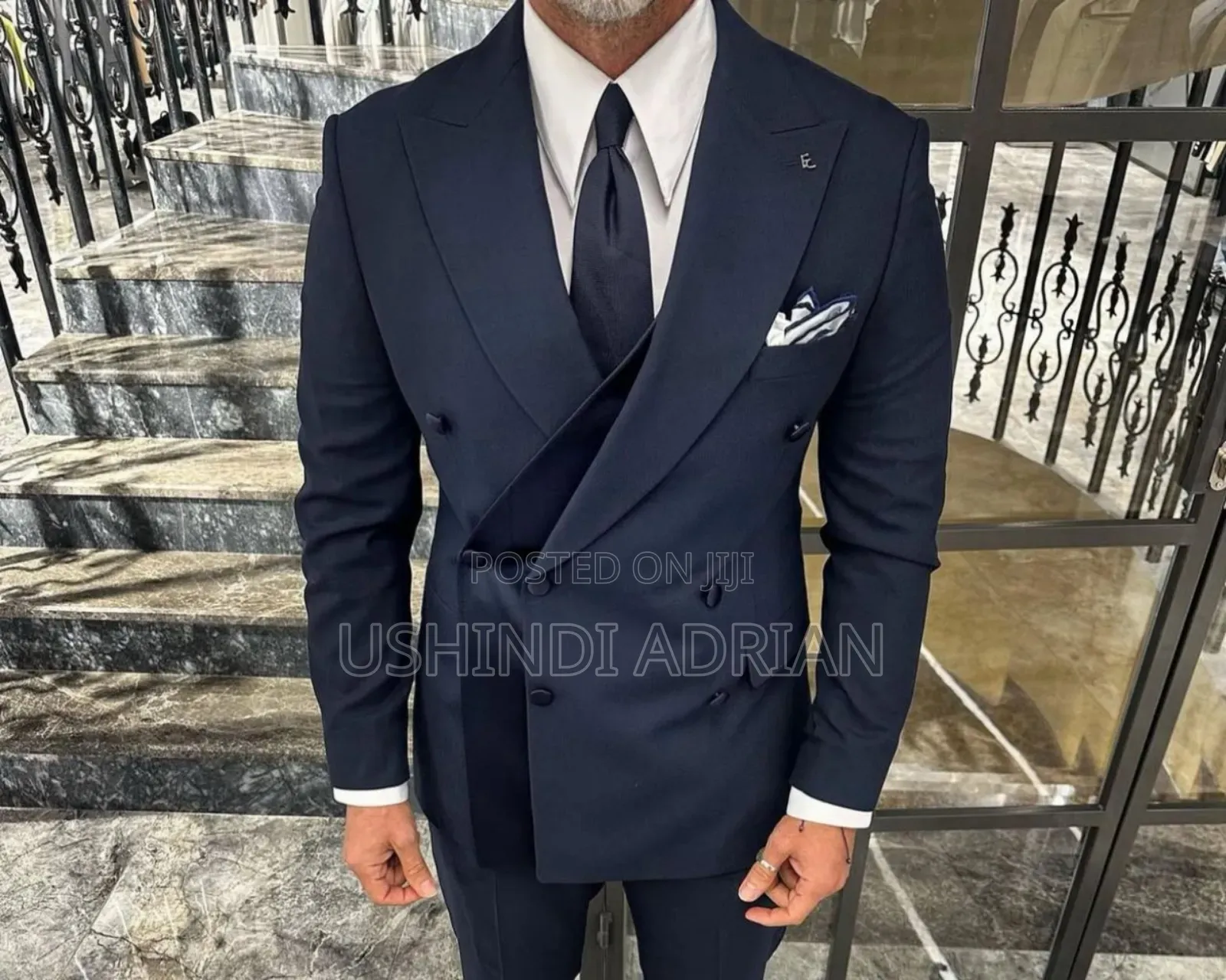 Eleganza–Suti Zenye Mtindo Wa Kifahari