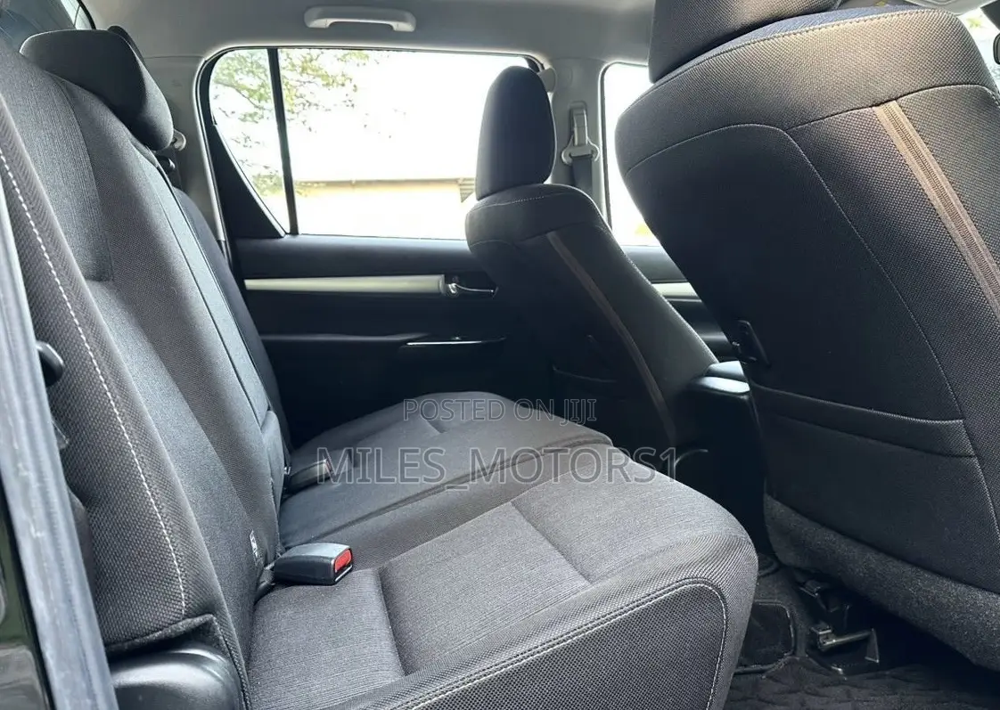 Toyota Hilux 2020 Black